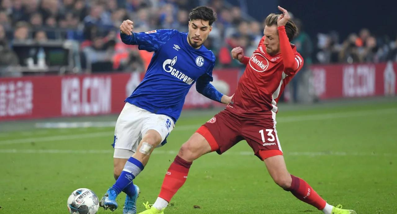 沙尔克队在国内赛事中夺得胜利