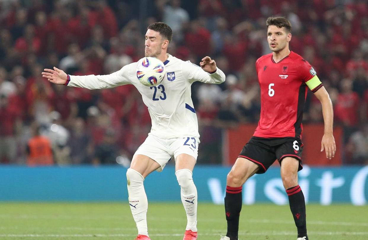 关于塞尔维亚队实力强大，击败劲敌的信息