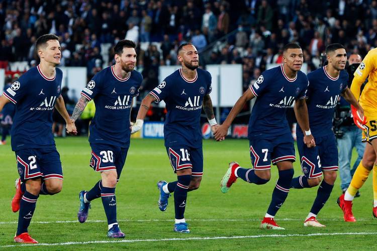 世俱杯-热血奋战！欧冠比赛全力以赴，球队浴血奋战，声威远扬