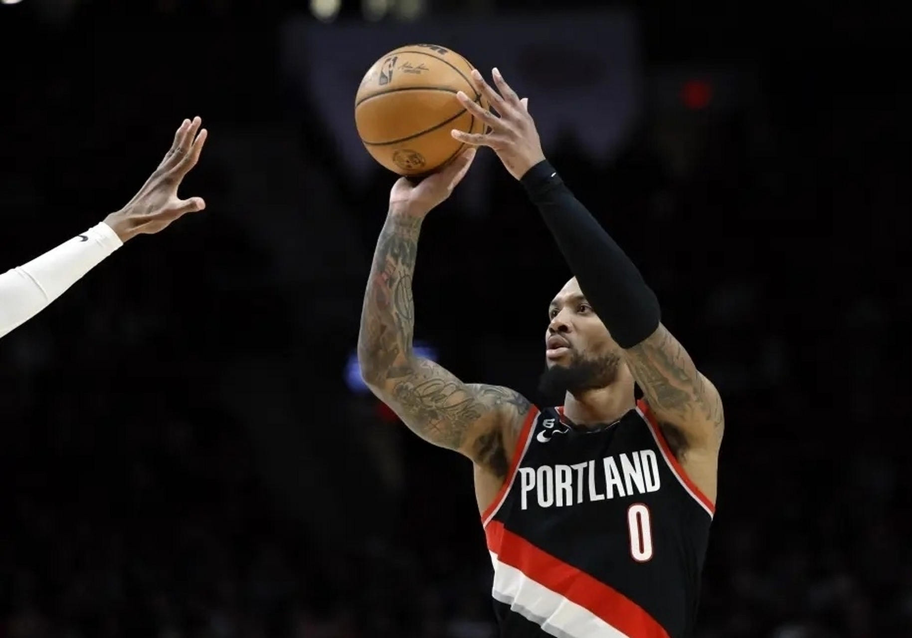 世俱杯2025-开拓者不败之地，利拉德三分助队取胜