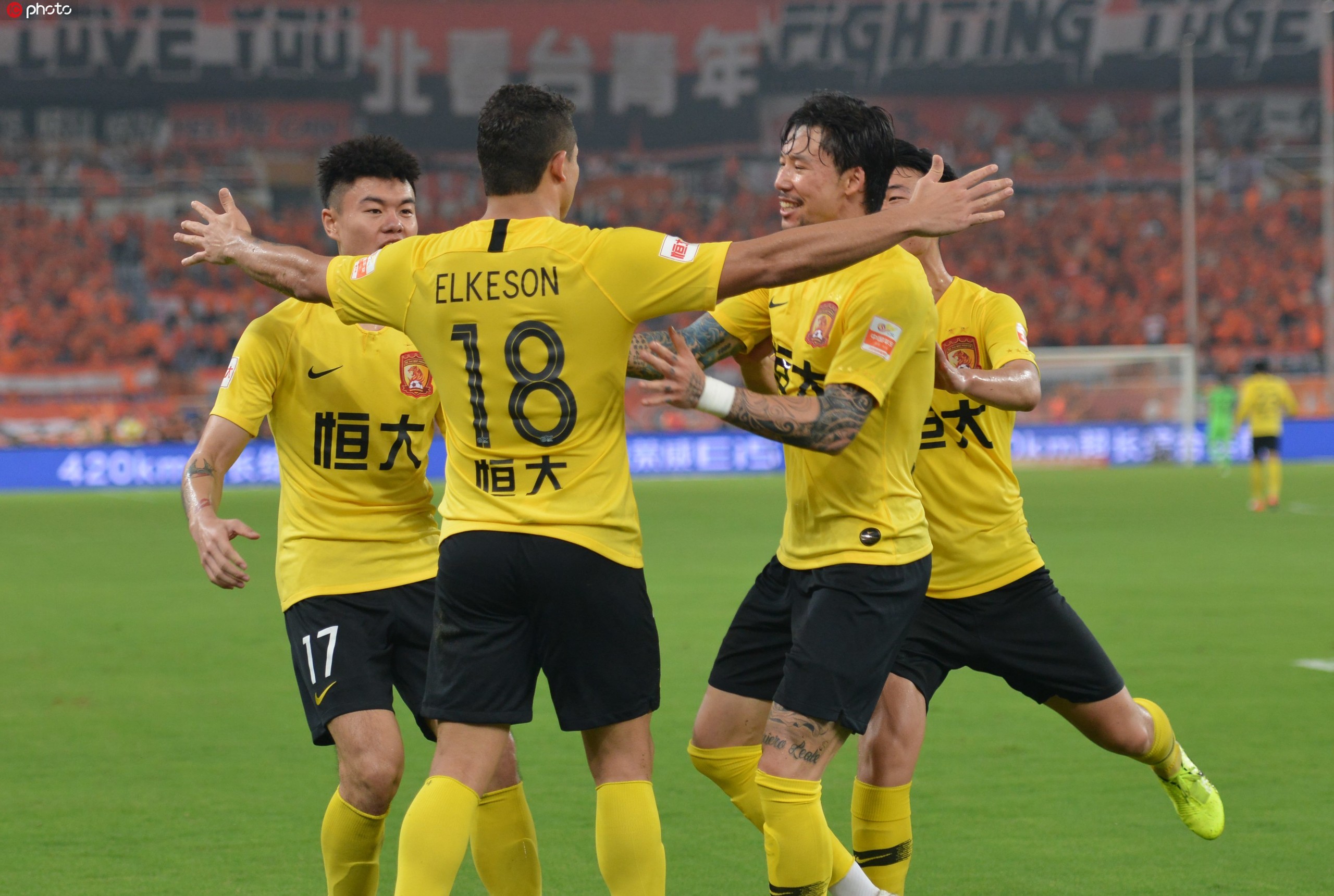 上港连胜再添三分，斩获佳绩向前迈进