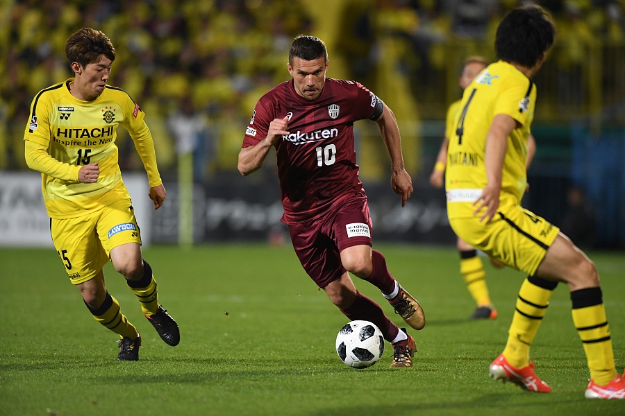 世俱杯决赛-摩纳哥客场告捷，追平领头羊