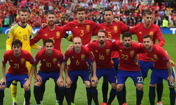 世俱杯冠军-欧预赛争夺激烈，球队士气高涨