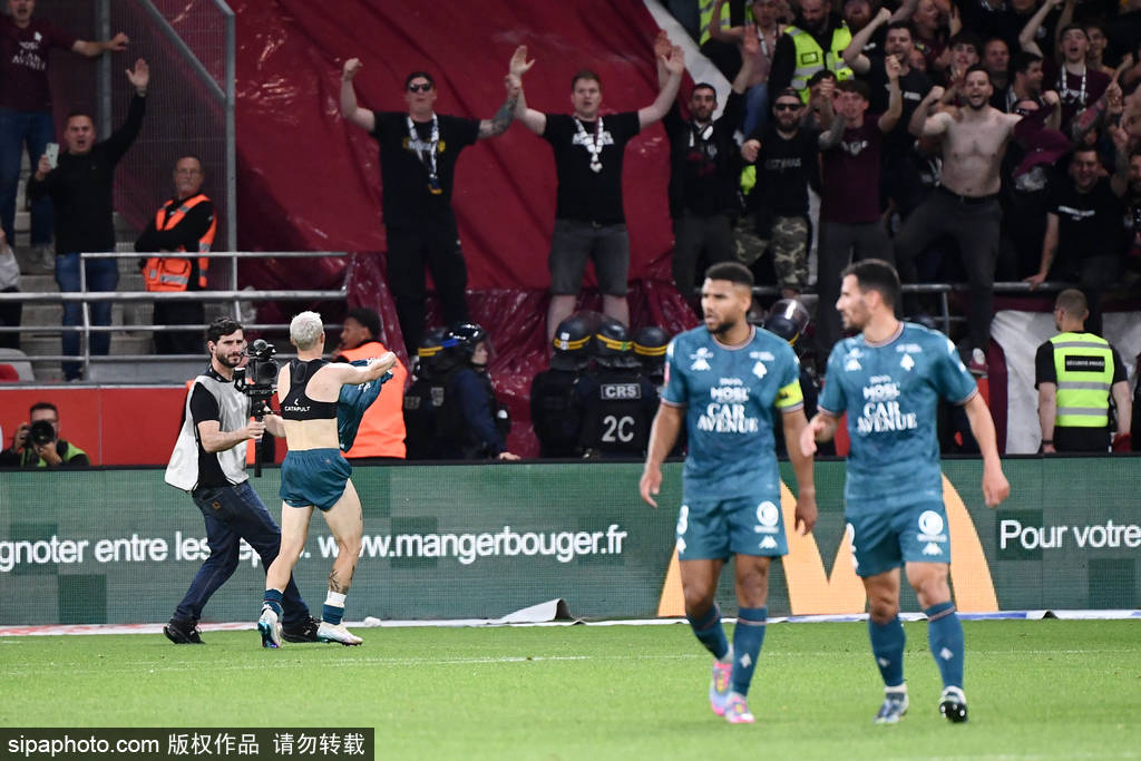 世俱杯官网-亚眠力挽狂澜，法甲保级前景堪忧