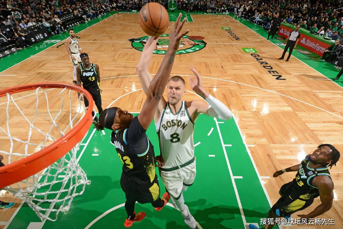 世俱杯冠军-惊险连胜！拉科鲁尼亚主场险胜，保持不败纪录