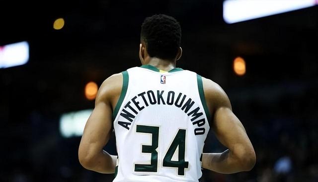 世俱杯决赛-沙尔克面临球队调整，教练组或大换血的简单介绍