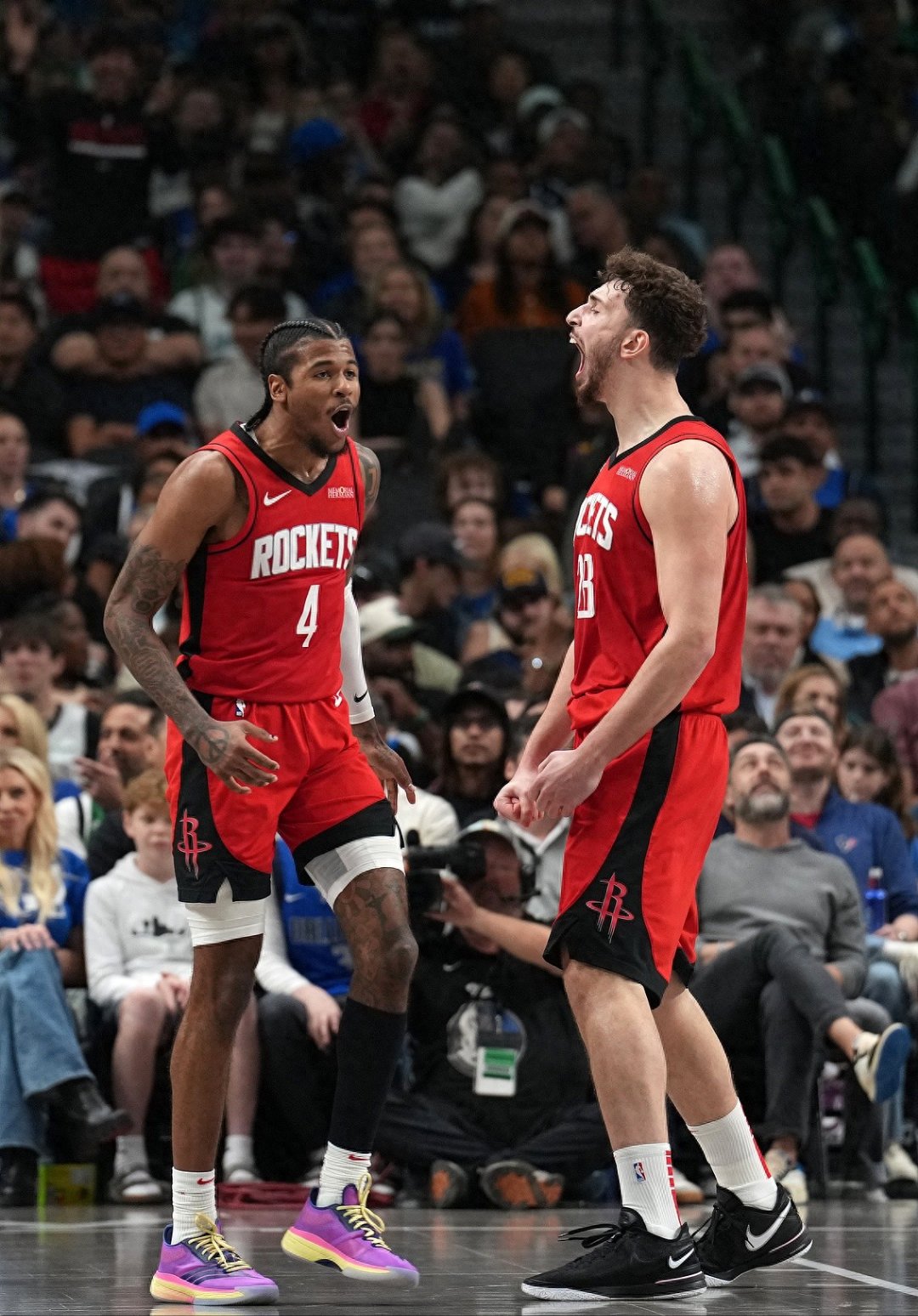 世俱杯官网-关于NBA常规赛激烈进行，火箭勇士展开巅峰对决的信息