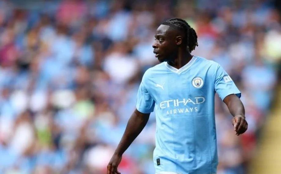 世俱杯决赛-伊拉克队临场发挥出色，赢得关键胜利