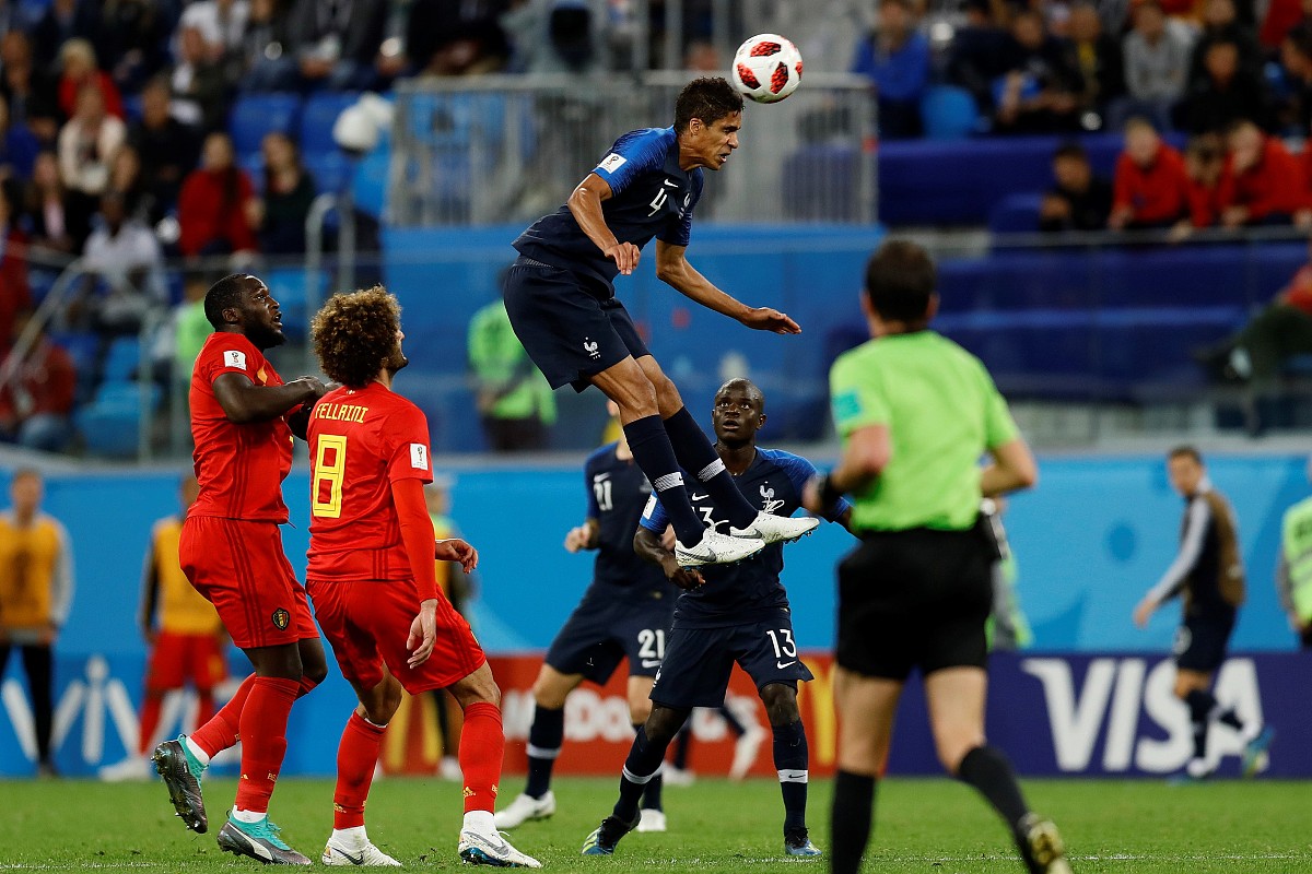 罗马战平拉齐奥，争夺欧冠资格陷入僵局