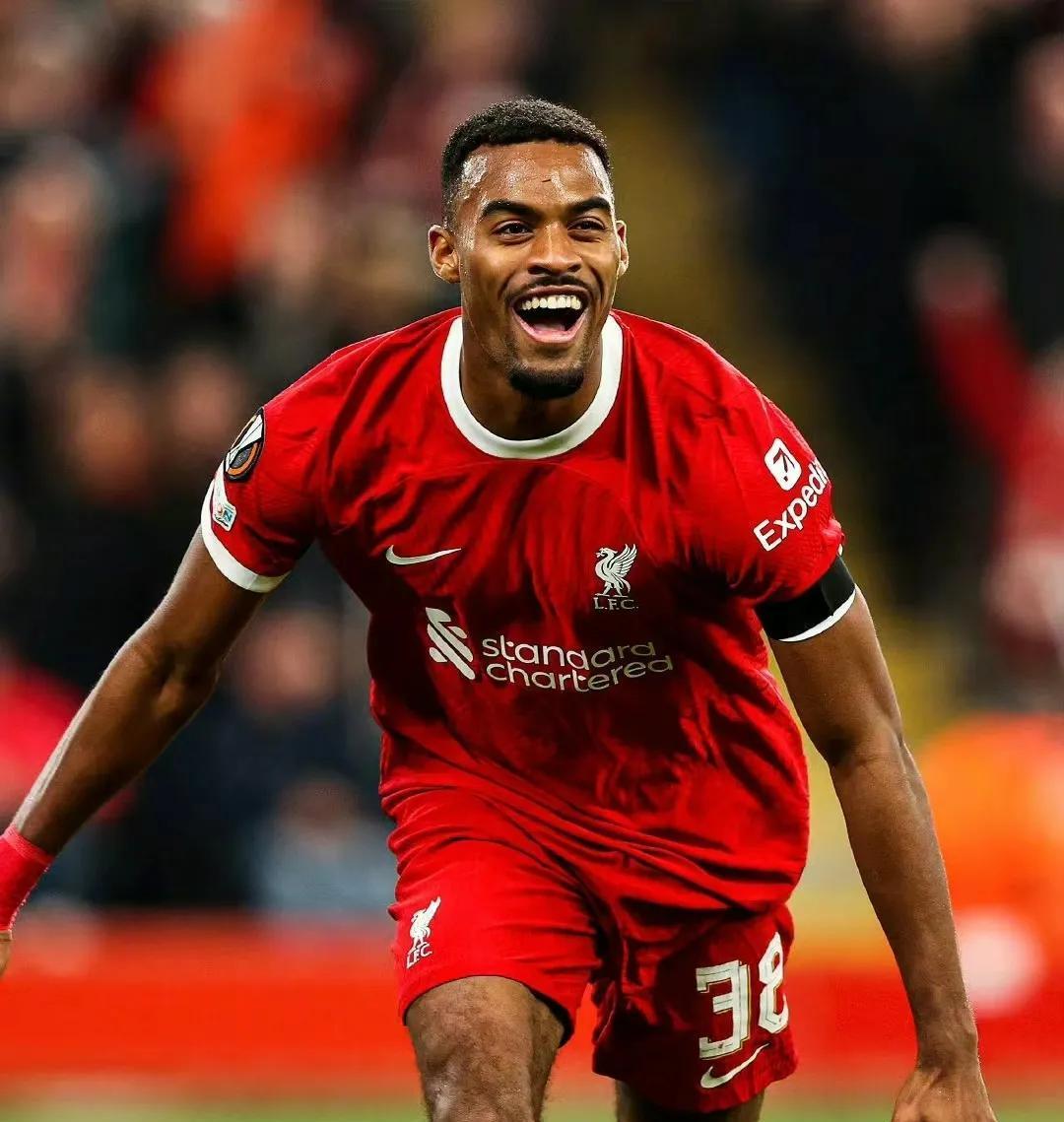 世俱杯官网-球星们在赛场上的表现令人赞叹！