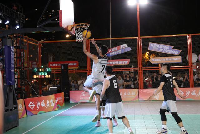 体育明星齐聚球场，篮球比赛娱乐性持续提升的简单介绍