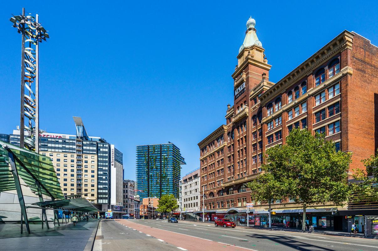 伯明翰城客场失利，升级形势未卜