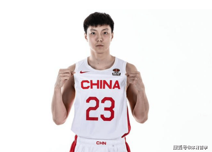 甘肃男篮紧咬比分，成功逆袭战胜对手