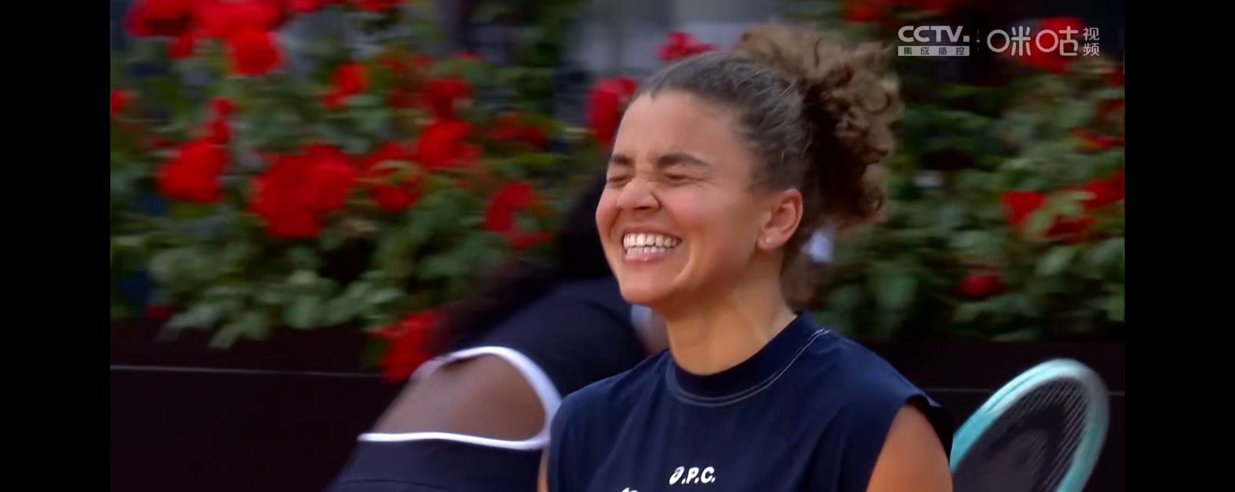 世俱杯参赛资格-老妇人球员表现神勇，令对手望风披靡的简单介绍