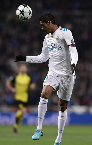 皇家马德里后卫瓦拉内激烈对抗，场上硝烟弥漫胜利不失的简单介绍