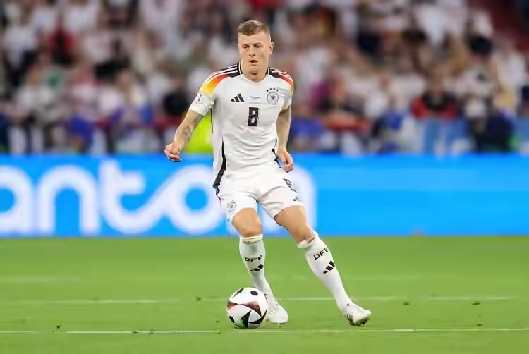 意大利大胜希腊：豪取主场三分