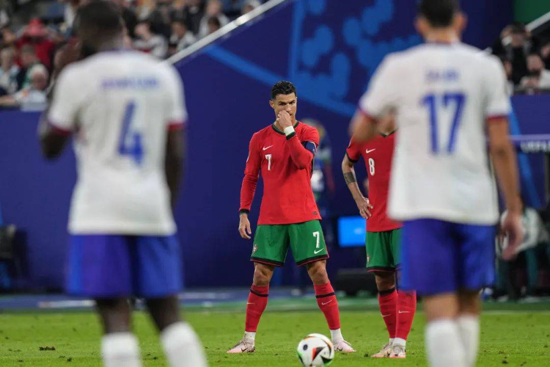 包含葡萄牙成功晋级欧锦赛，国家队雄心勃勃的词条