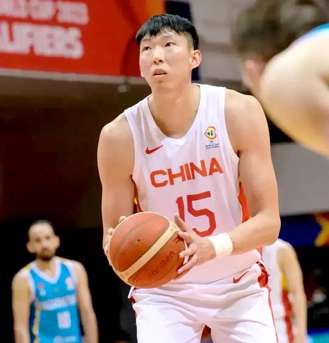 世俱杯直播-本周末的篮球比赛备受期待，谁将笑到最后？