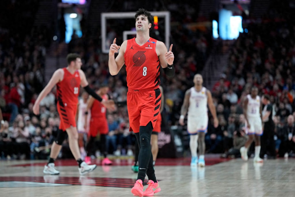 世俱杯参赛资格-勇士大胜开拓者，晋级次轮对决雷霆