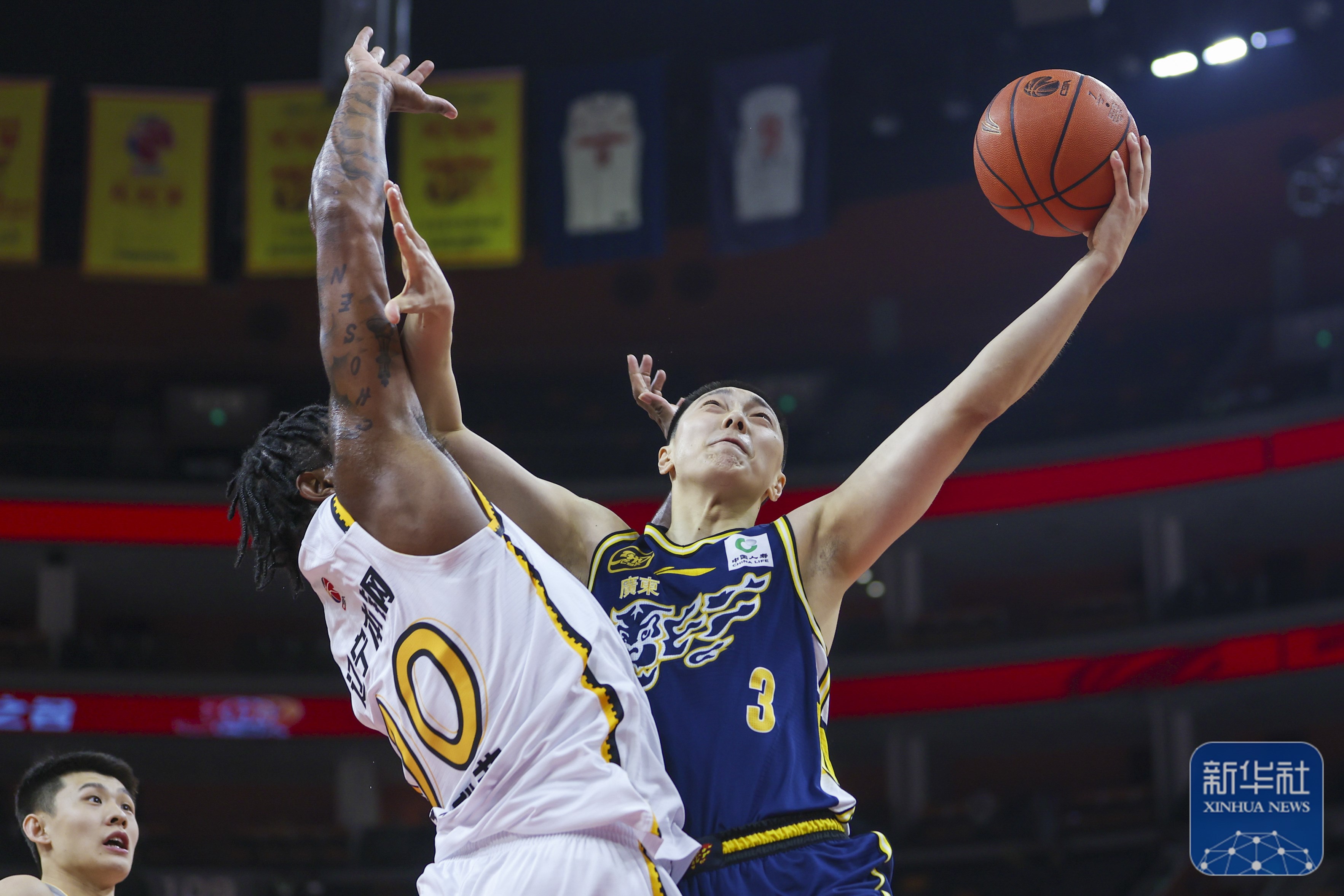 世俱杯改制-大赛中几支球队迎来一场激烈对决